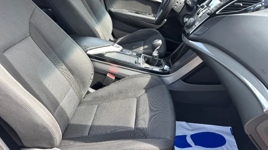 HYUNDAI i40 -