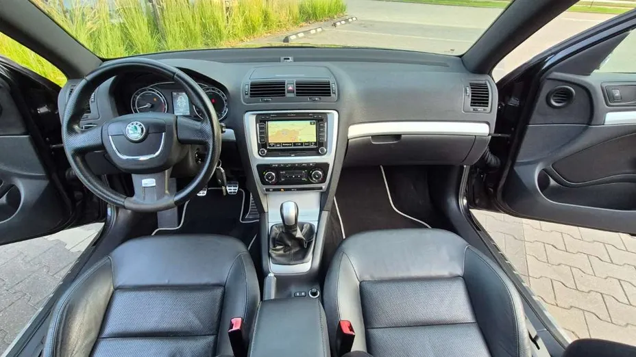 SKODA Octavia -