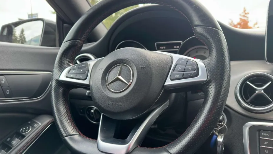 MERCEDES-BENZ CLA -