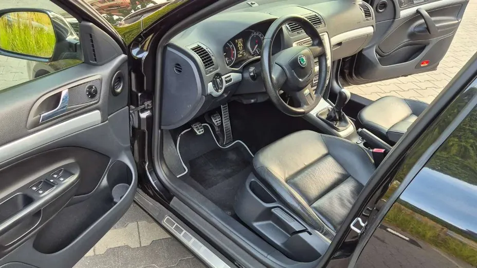 SKODA Octavia -