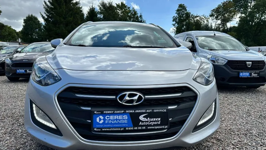 HYUNDAI i30 -