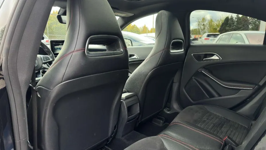 MERCEDES-BENZ CLA -