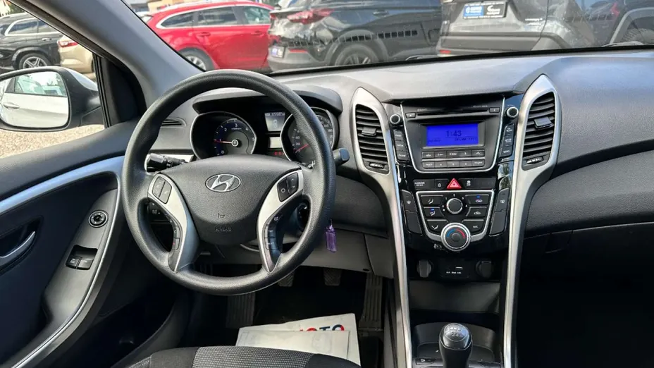 HYUNDAI i30 -