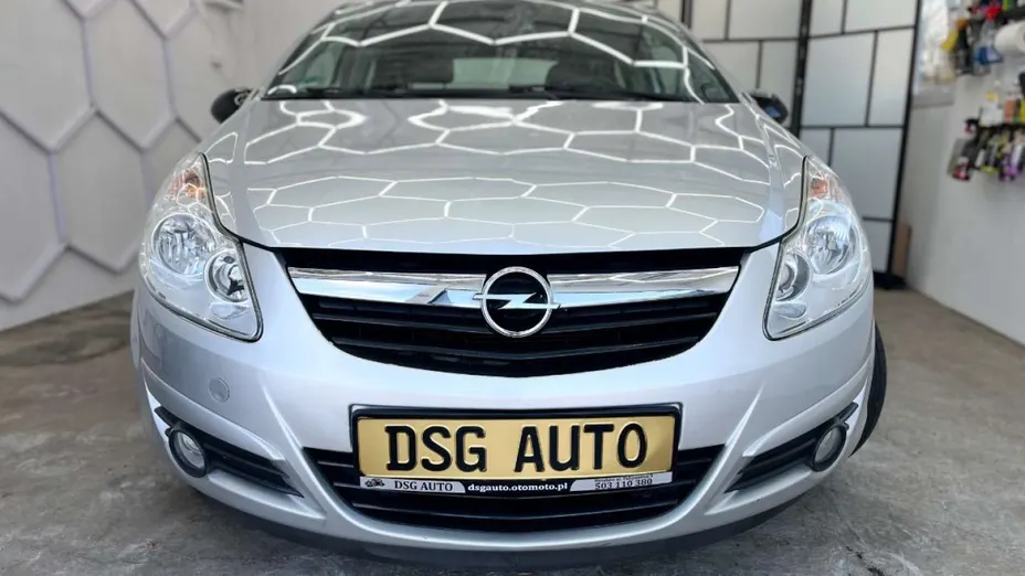 OPEL Corsa -