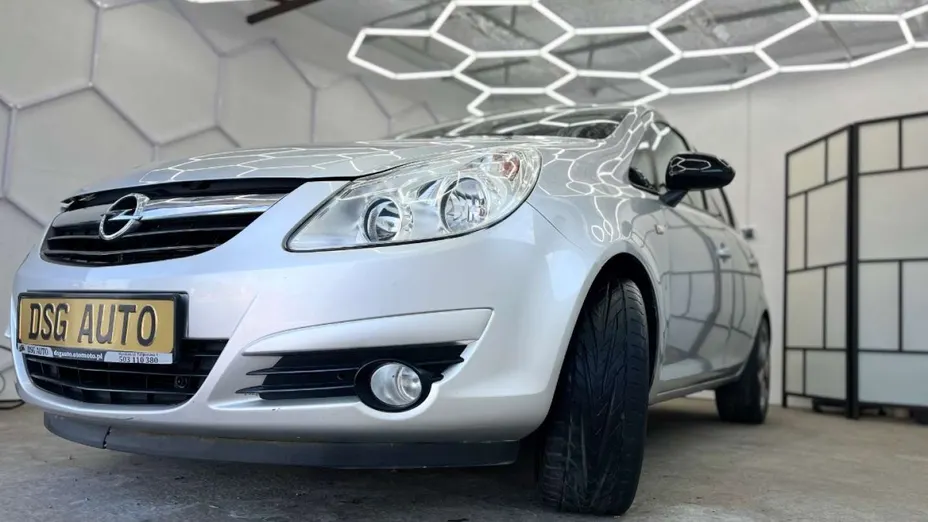 OPEL Corsa -