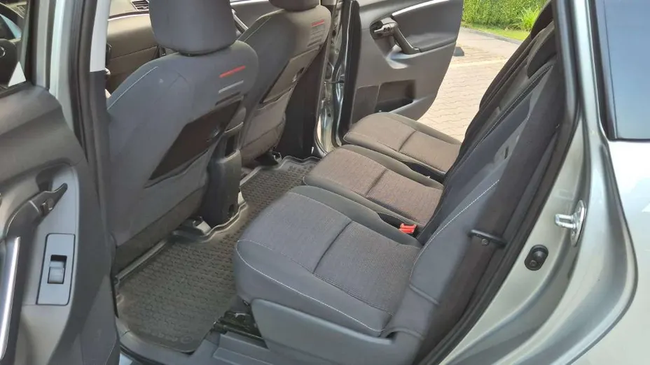 TOYOTA Verso -