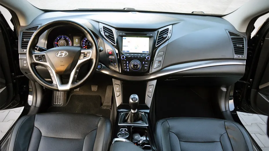 HYUNDAI i40 -