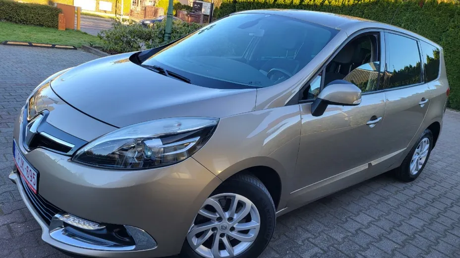 RENAULT Grand Scenic -