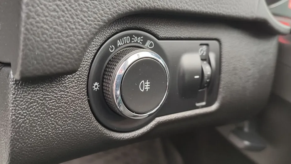 OPEL Insignia -