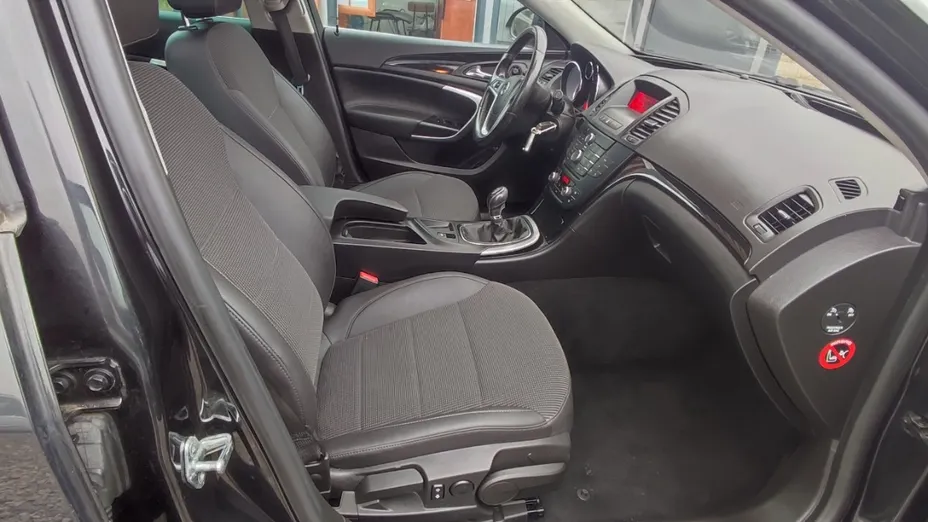 OPEL Insignia -