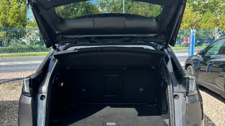 PEUGEOT 3008 -