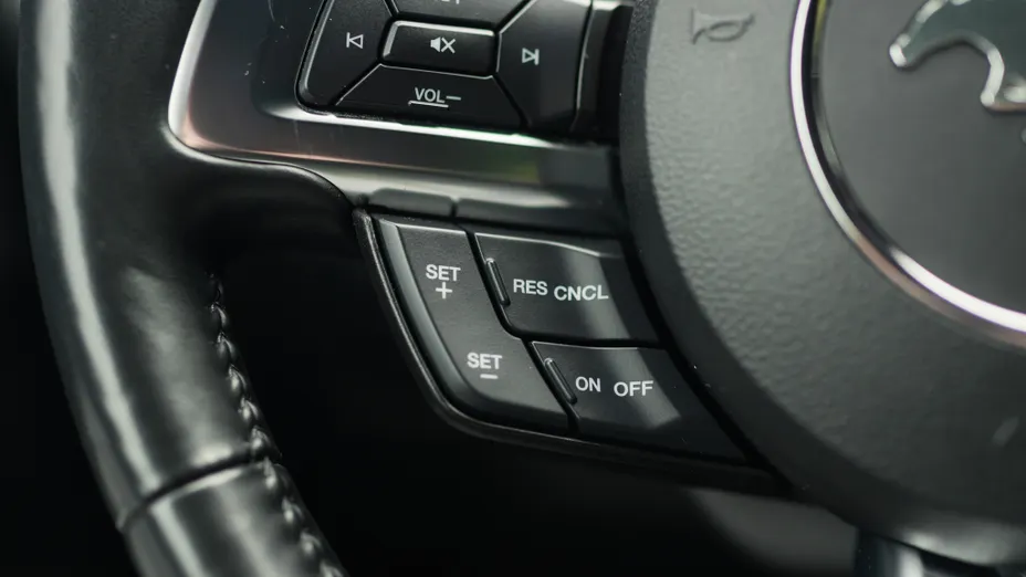 FORD Mustang Mustang 5.0 V8 Mach 1 aut