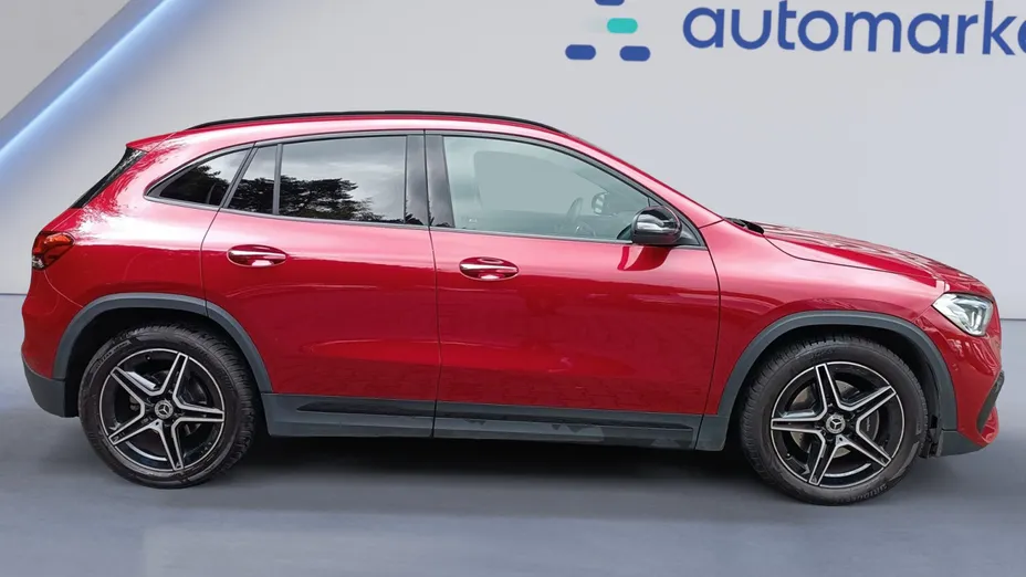 MERCEDES-BENZ GLA GLA 200 AMG Line