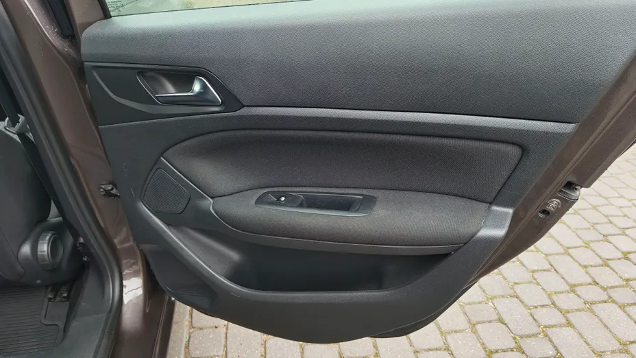 PEUGEOT 308 308 1.6 HDi Active