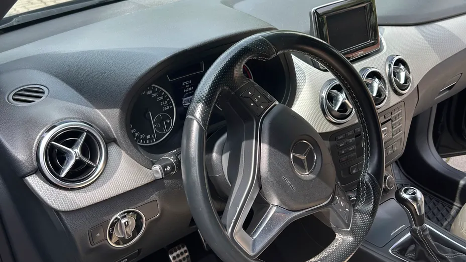 MERCEDES-BENZ B Klasa -