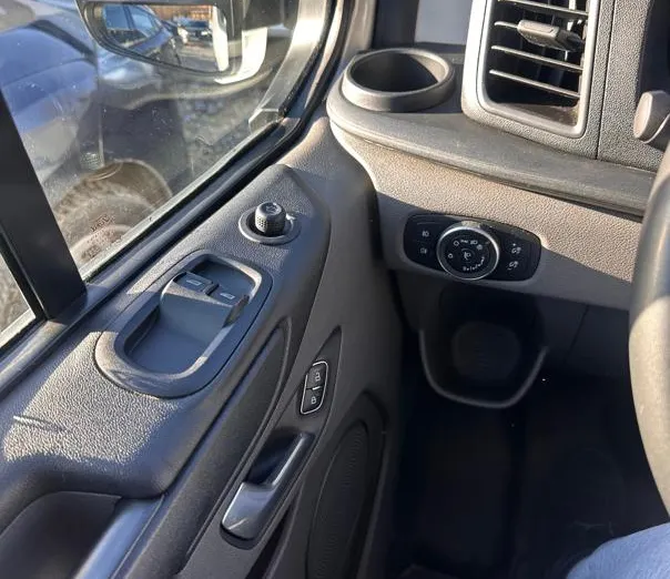 FORD Transit Custom Transit Custom Kombi 320 L2H1 Trend Aut.