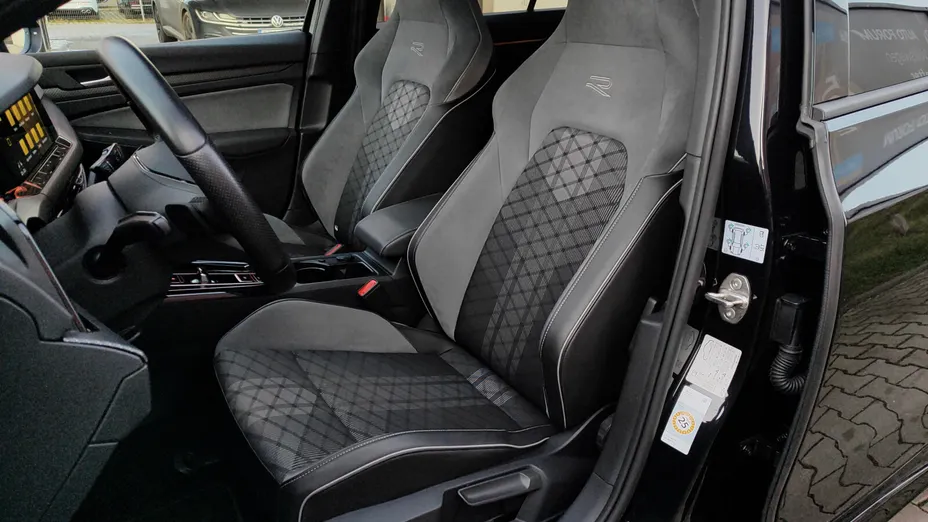 VOLKSWAGEN Golf Golf VIII 2.0 TDI R-Line DSG