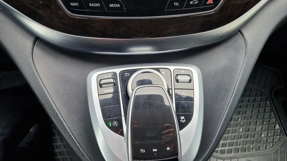 MERCEDES-BENZ V Klasa V 220 d 9G-Tronic Style (długi)