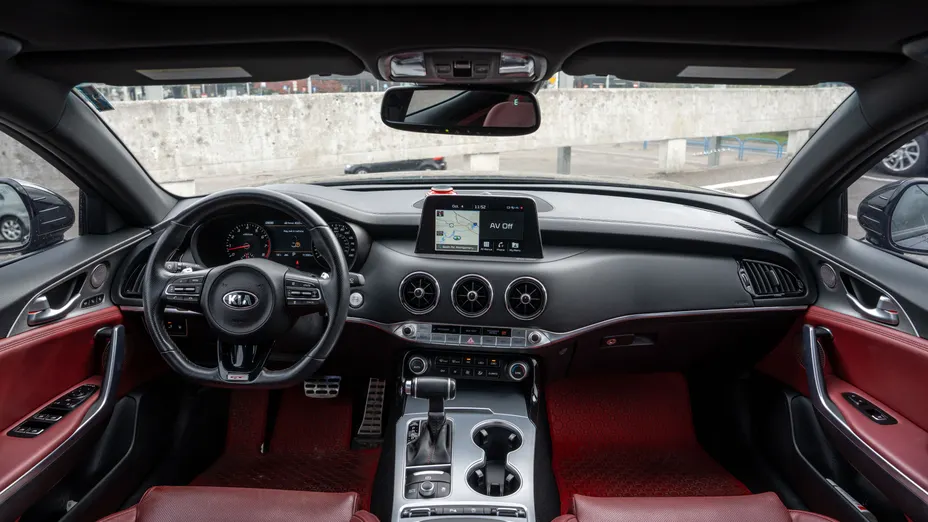 KIA Stinger Stinger 3.3 T-GDI V6 GT AWD