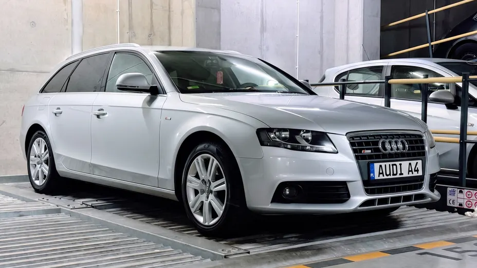 AUDI A4 Avant -