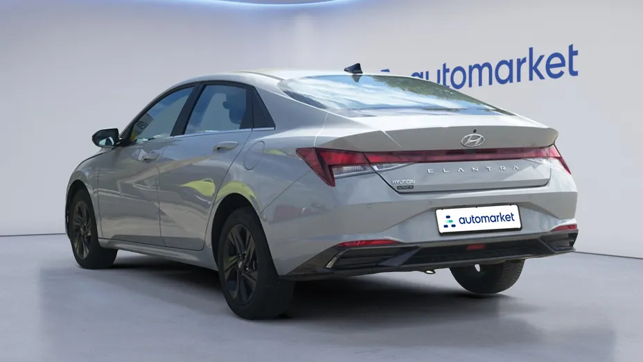HYUNDAI Elantra Elantra 1.6 Smart CVT