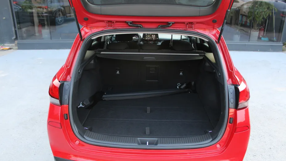 HYUNDAI i30 i30 1.5 T-GDI 48V Comfort DCT