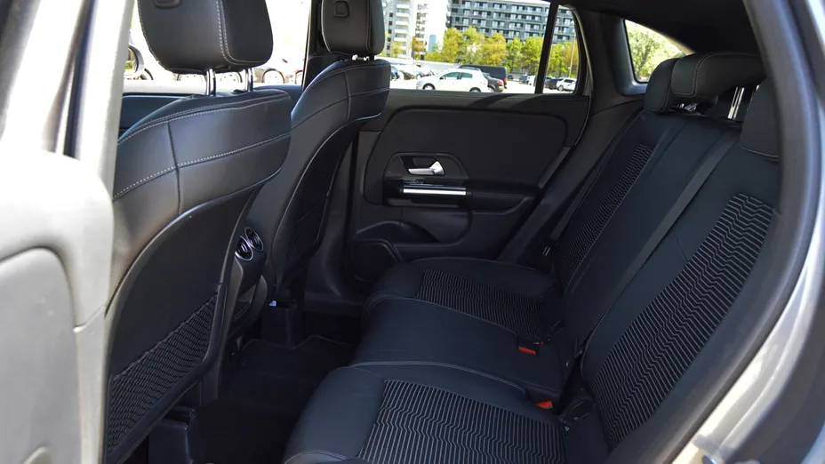MERCEDES-BENZ GLA GLA 180 Progressive