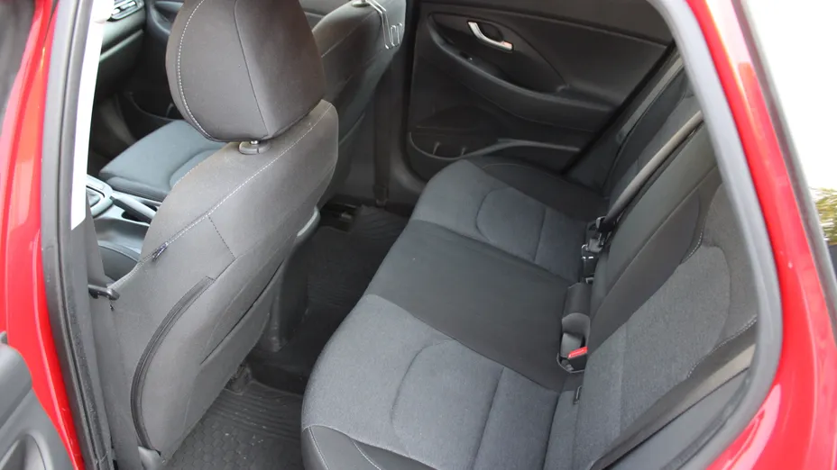 HYUNDAI i30 i30 1.5 T-GDI 48V Comfort DCT