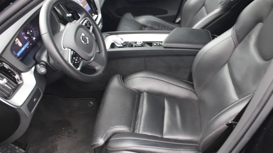 VOLVO XC60 XC60 B5 B AWD Ultimate Black Edition aut