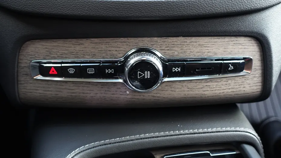 VOLVO XC90 XC90 T8 AWD Plug-In Hybrid Ultimate Dark 7os aut