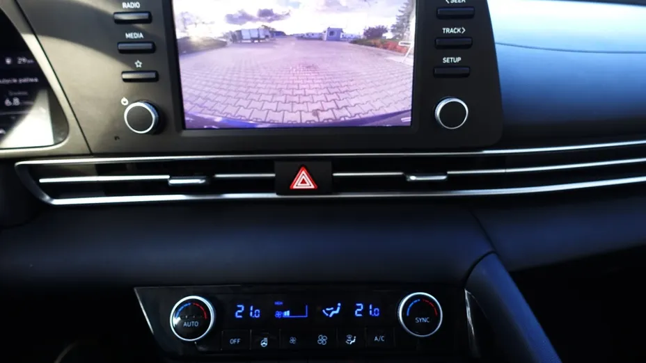 HYUNDAI Elantra Elantra 1.6 Smart CVT