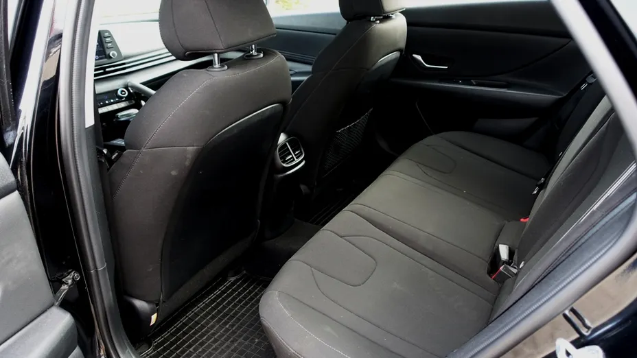 HYUNDAI Elantra Elantra 1.6 Smart CVT