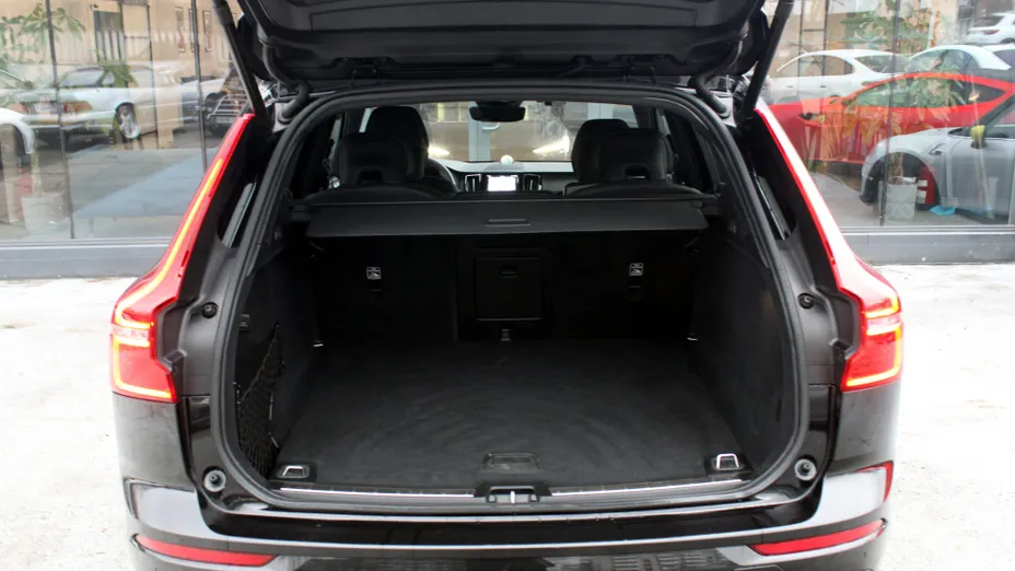 VOLVO XC60 XC60 B5 B AWD Ultimate Black Edition aut