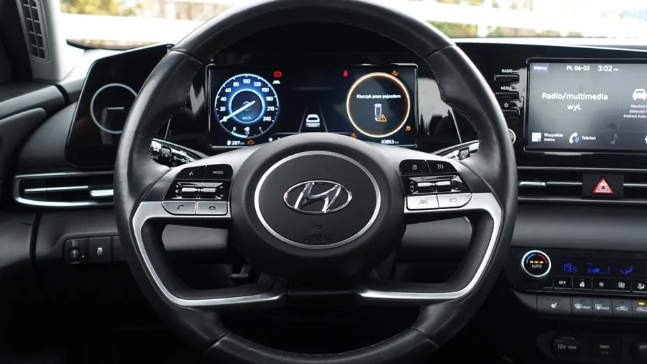 HYUNDAI Elantra Elantra 1.6 Executive