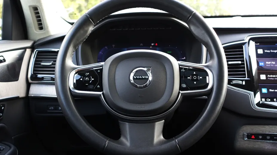 VOLVO XC90 XC90 T8 AWD Plug-In Hybrid Ultimate Dark 7os aut