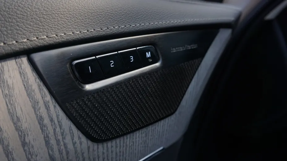 VOLVO XC90 XC90 T8 AWD Plug-In Hybrid Ultimate Dark 7os aut