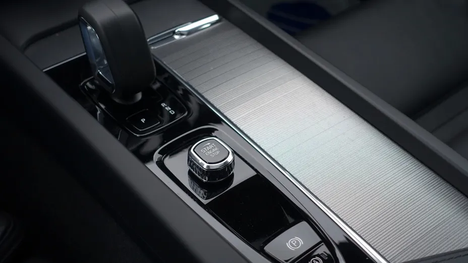 VOLVO S60 S60 B5 B AWD Ultimate Dark aut