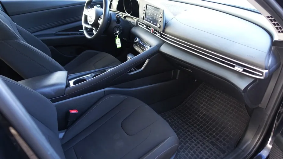 HYUNDAI Elantra Elantra 1.6 Smart CVT