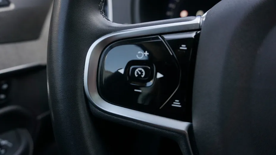 VOLVO XC90 XC90 T8 AWD Plug-In Hybrid Ultimate Dark 7os aut