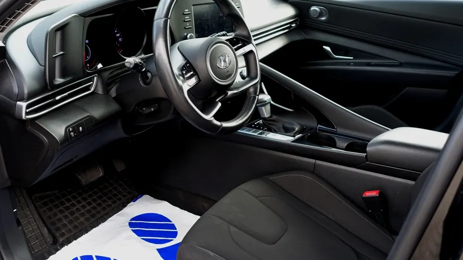 HYUNDAI Elantra Elantra 1.6 Smart CVT