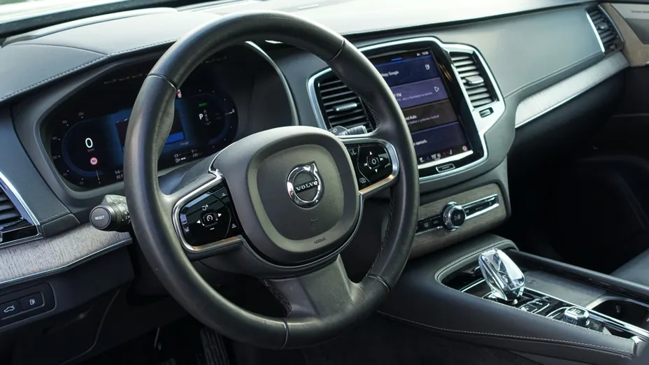 VOLVO XC90 XC90 T8 AWD Plug-In Hybrid Ultimate Dark 7os aut