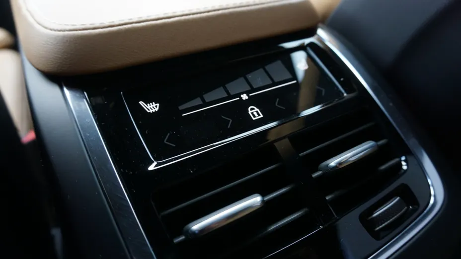 VOLVO XC90 XC90 T8 AWD Plug-In Hybrid Plus Bright 7os aut