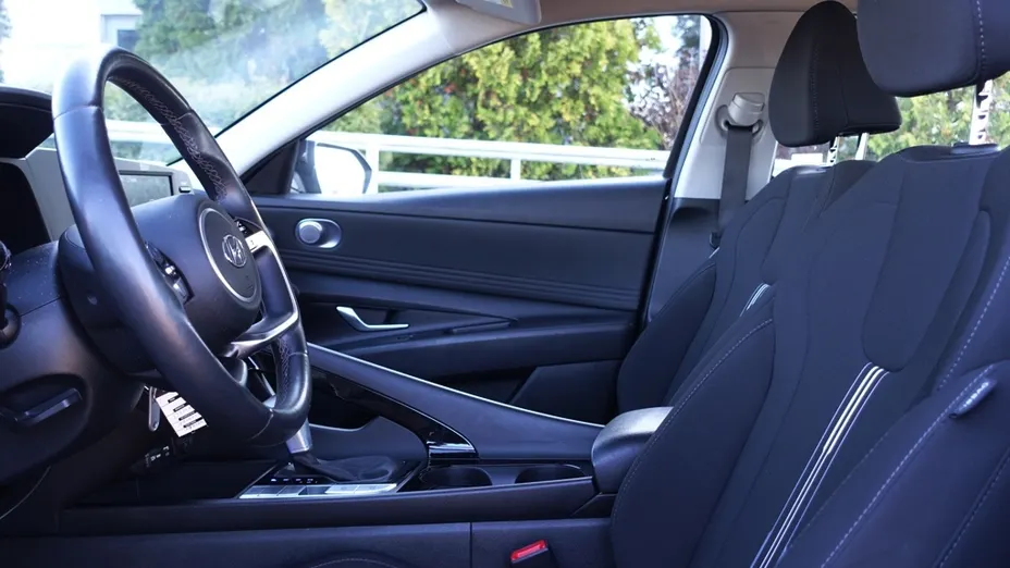 HYUNDAI Elantra Elantra 1.6 Smart CVT