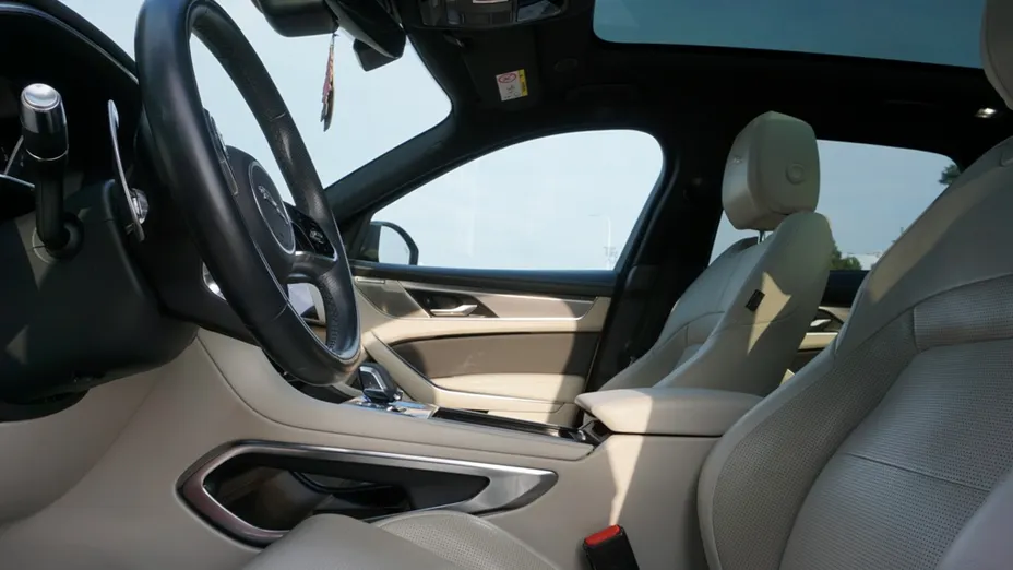 JAGUAR F-Pace F-Pace 2.0 P250 mHEV AWD R-Dynamic Black