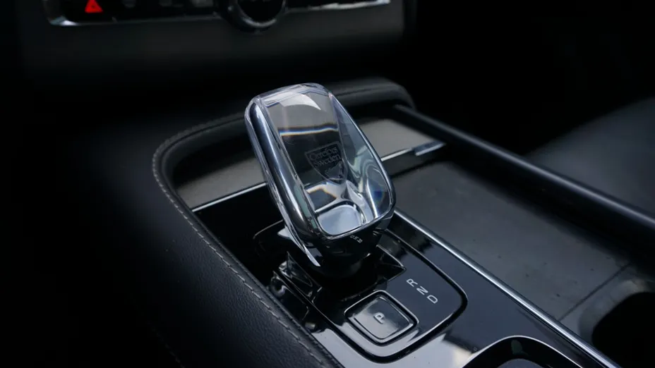 VOLVO XC90 XC90 T8 AWD Plug-In Hybrid Ultimate Dark 7os aut