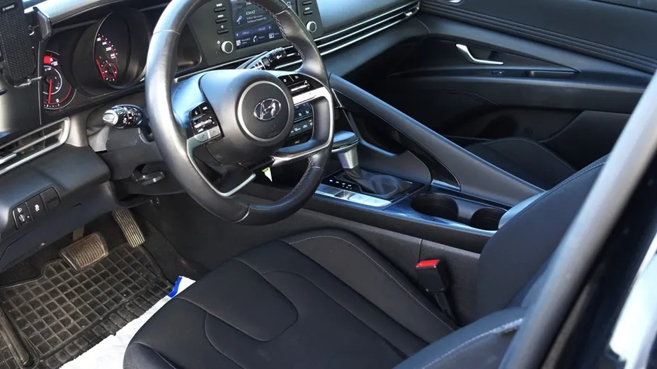 HYUNDAI Elantra Elantra 1.6 Smart CVT