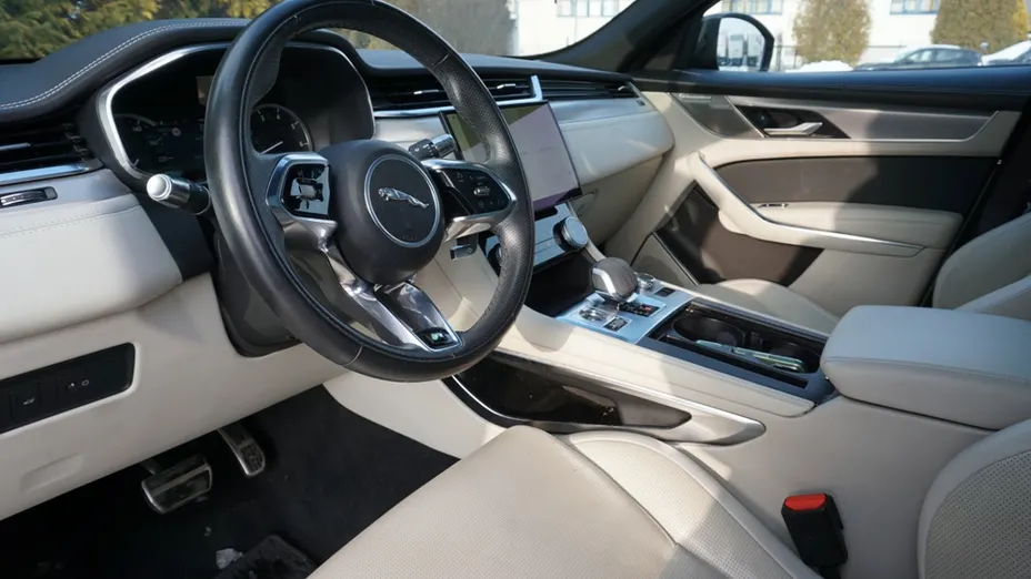 JAGUAR F-Pace F-Pace 2.0 P250 mHEV AWD R-Dynamic Black