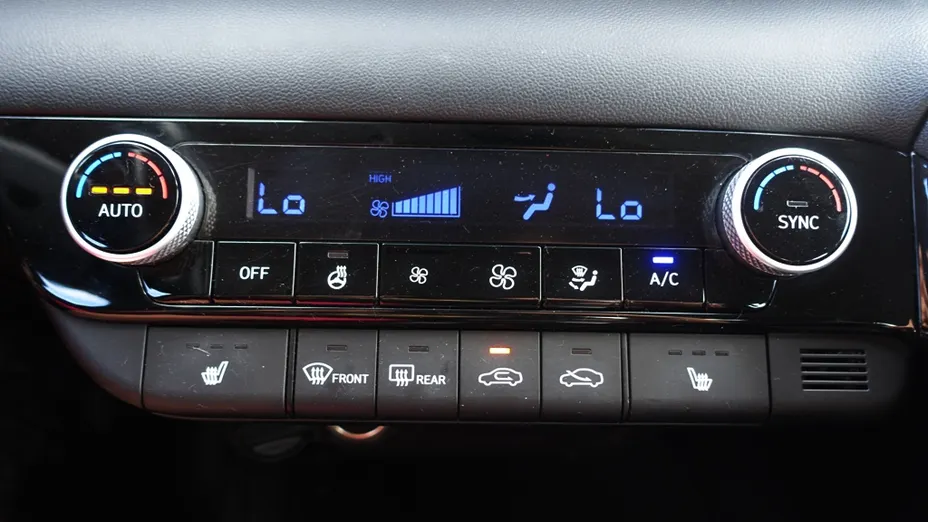 HYUNDAI Elantra Elantra 1.6 Smart CVT