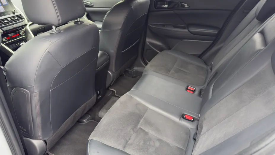 MITSUBISHI Eclipse Cross Eclipse Cross 2.4 PHEV Intense Plus