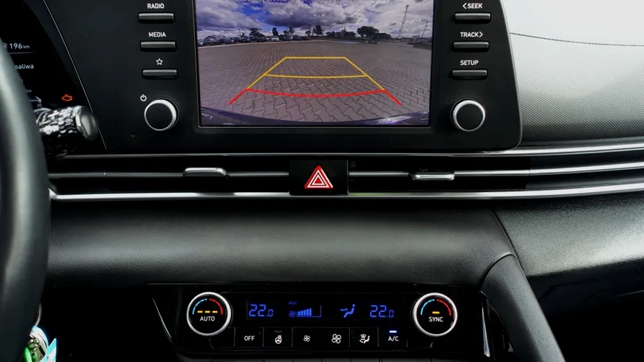 HYUNDAI Elantra Elantra 1.6 Smart CVT